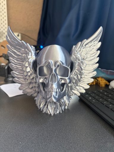 Flügel Totenkopf